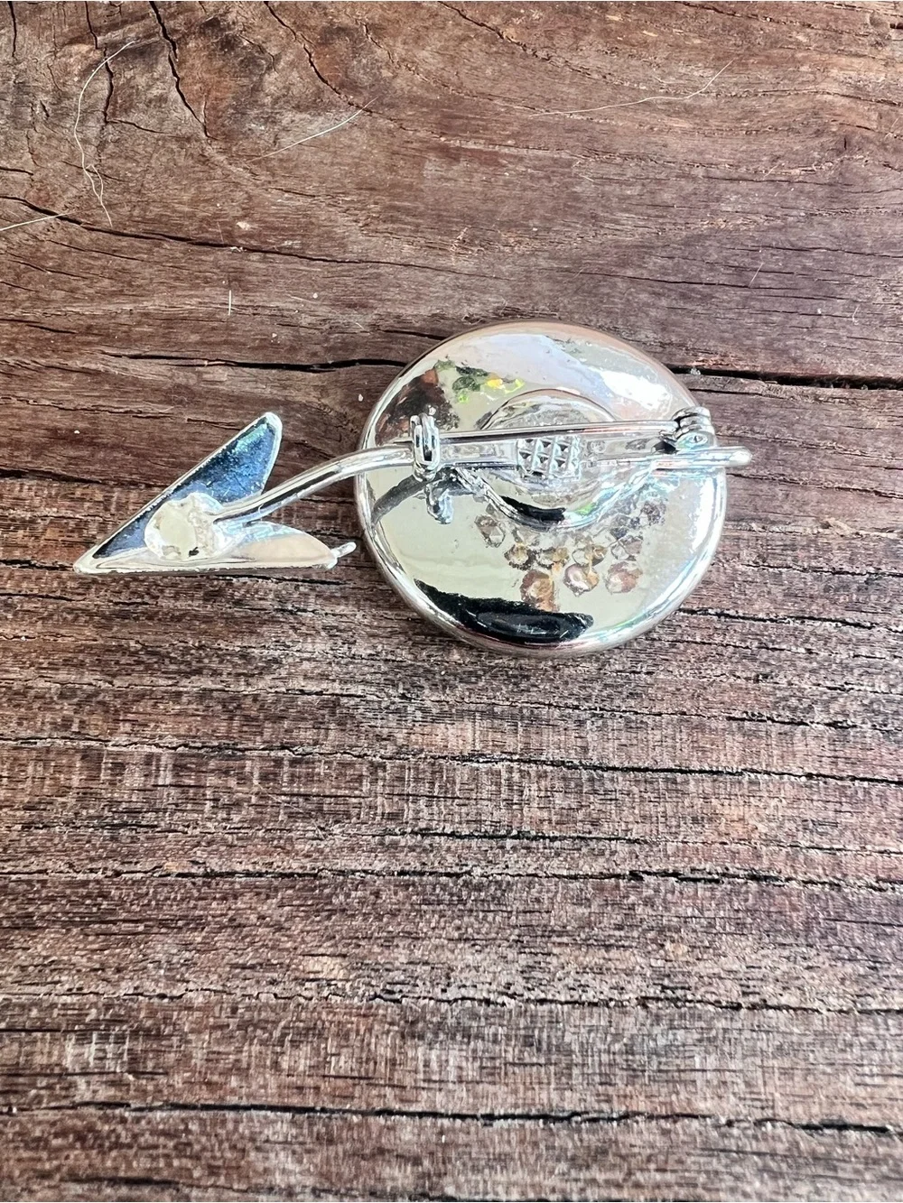 Silver tone Arrow brooch